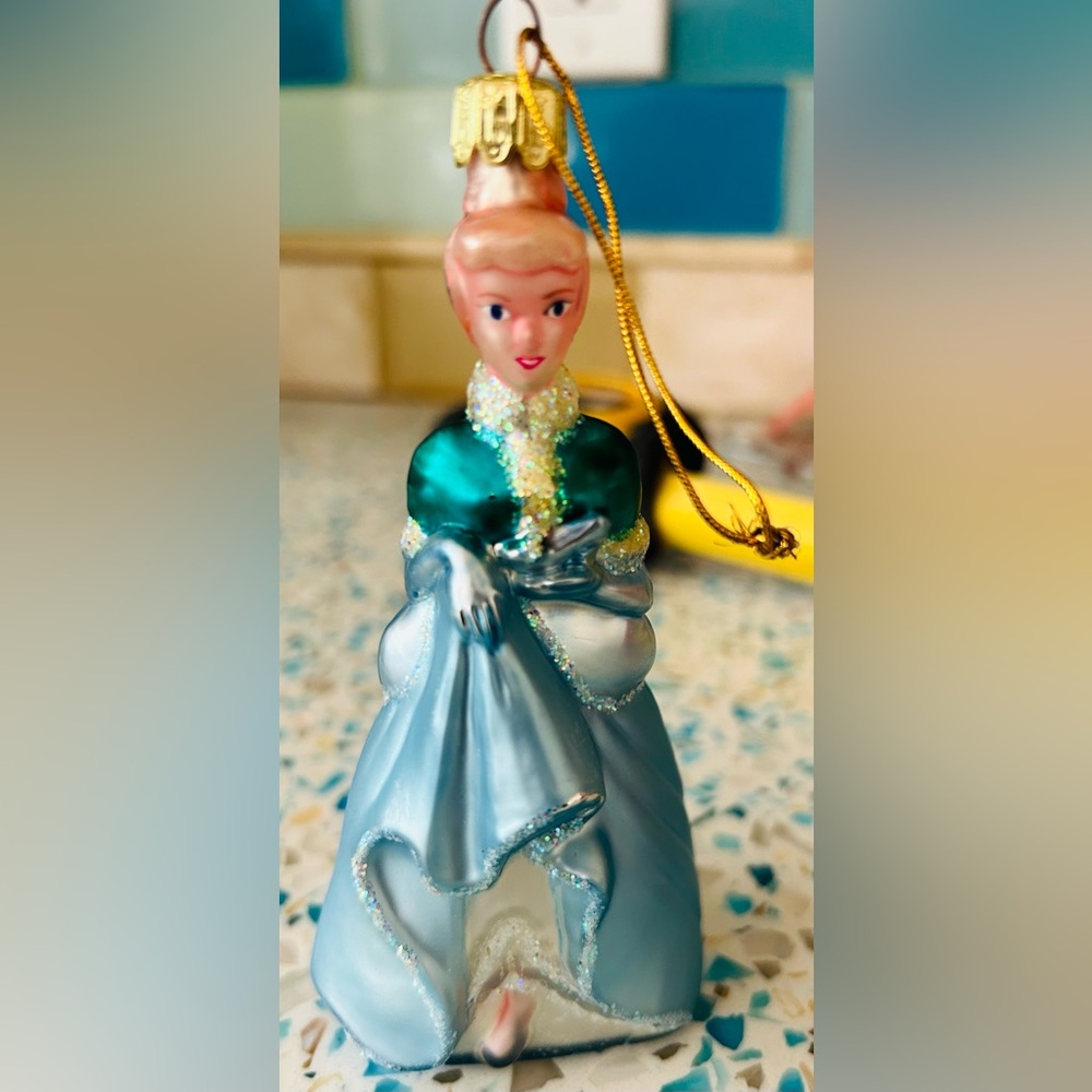 Vintage Disney Princess Cinderella Glass Christmas Ornament 2002 European Style